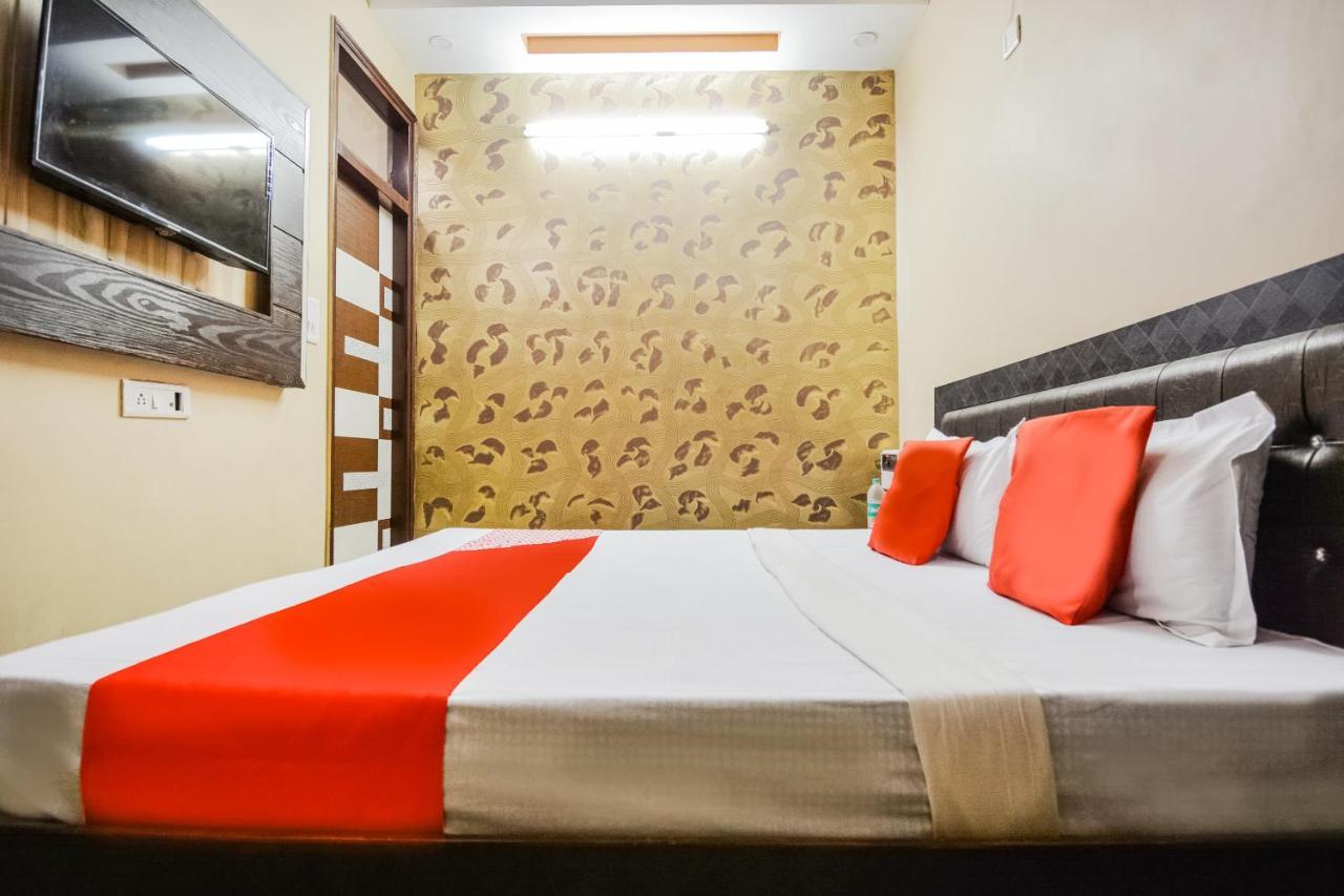 Oyo Hotel Noor Palace Srīnagar Kültér fotó